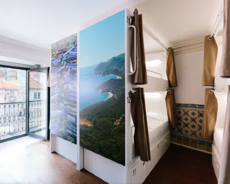 Lisbon South Hostel Almada otelleri
