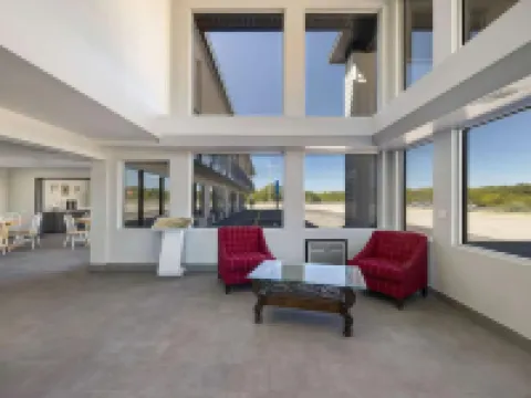 Crestview Inn Hotels in Stone County