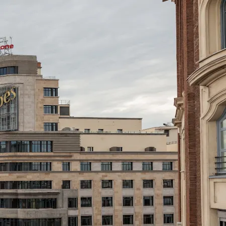 Hostal Josefina-Gran Vía Отели рядом с достопримечательностью «Чуэка»