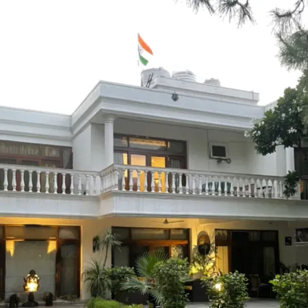The Stay Inn New Delhi Отели рядом с достопримечательностью «Храм Чаттарпур»