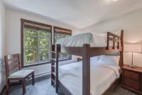 Blackcomb Springs Suites by CLIQUE - balcony