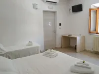 Hotel la Smorfia Отели в г. Розињано Солве