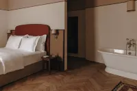 Parkhotel Mondschein, a Member of Design Hotels - balcony