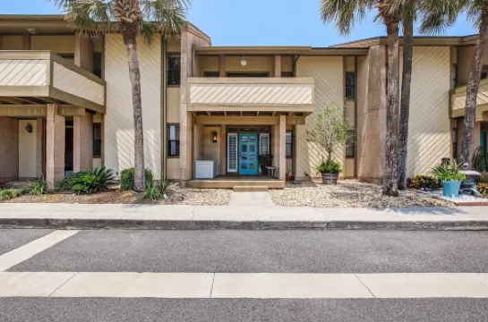 8 Sea Castles 3 Bedroom Condo by RedAwning