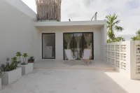 Tuup Oceanfront