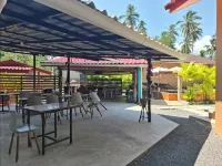 Bansabai Pool Villa Guesthouse Hotels in Khanom District
