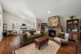 Elevated Potomac River Retreat - King Suite - River Front - Large Screened Porch