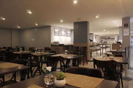 Happy Hotel Manaíra Отели рядом с достопримечательностью «Seixas»