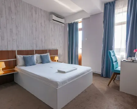 ヴィラ ボルドー ガラツのホテル