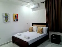 Gorgeous Quiet & Comfy-Close to Highway-Parking