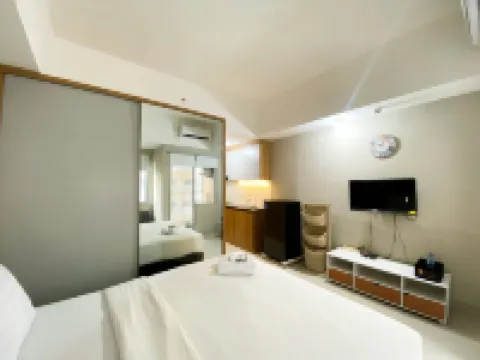 Minimalist Studio Room LRT City Jatibening Apartment