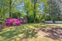 Cozy, Coastal 3-bedroom house in Norfolk!