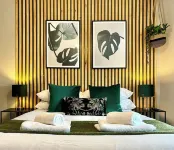 Central Ellesmere -Sleeps2 - Parking - PetFriendly Hotels in Gobowen