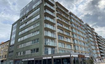 Apartment in Nieuwpoort by the Beach