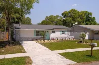 Heated Pool Close to St Pete Tampa Pet Friendly