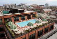 Memoir Warehouse District - piscine