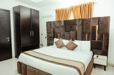 2-Bed Luxury Flat - Pet Friendly - Pool - Gym Hotels near Sangotedo