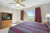 North Beach Resort Hotels in Arago