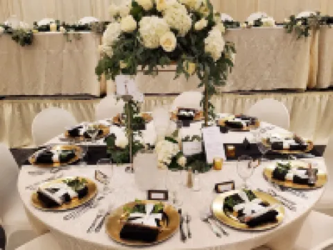 Crossroads Hotel and Huron Event Center Hotels in Huron