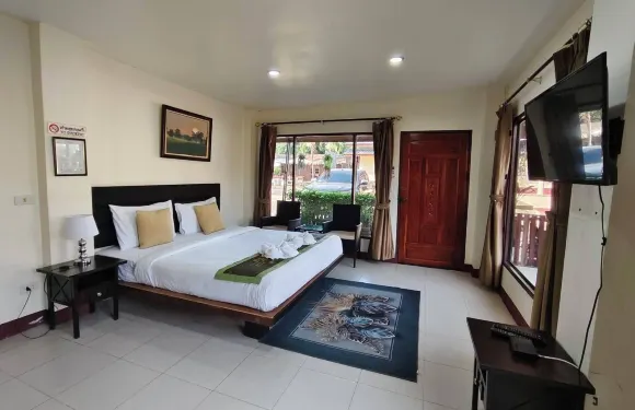 崇梅班基花度假村