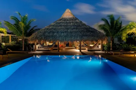 Windhoek Resort Bonaire Отели в г. Кралендейк