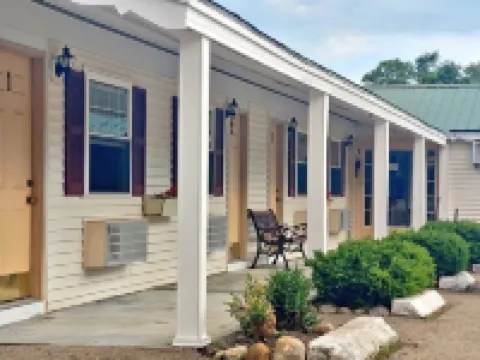 Covered Bridge Riverview Lodge Hotels in Jackson
