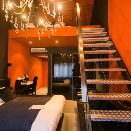 Hotel Moon