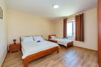 Uphill Glavanovic Villas Hotels in Stari Bar