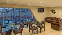 Epic Hotel Hotels in Montebello