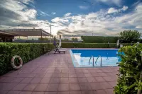 Nuevo Hotel Zenit Calahorra - piscina