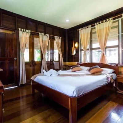 Khaothone River View Resort Hotels near Saiyok Noi Waterfall