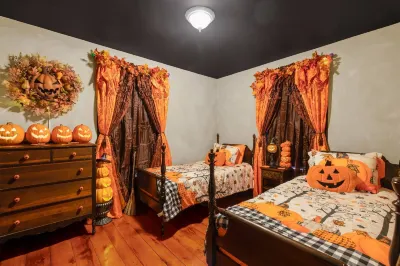 The Warlock House Hotels in Beverly