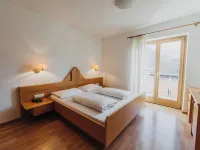 Appartements Elke Hotels in Algund