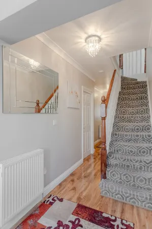 Apple House Wembley Twin Room Shared Bathroom Отели в г. Барнет