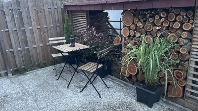 Cozy Furnished Basement Apartment Hotels in Bothfeld-Vahrenheide