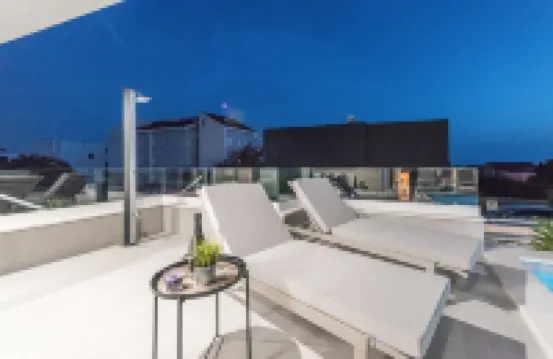 Luxury Villas Joy