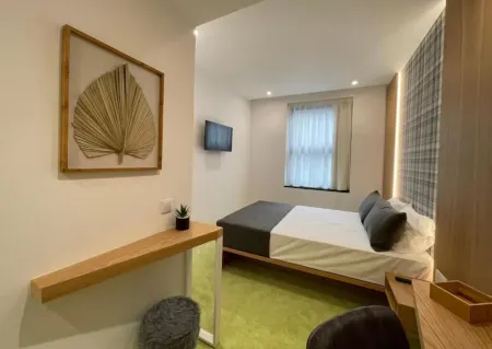 MyStay Porto São Bento Отели рядом с достопримечательностью «Понти-ди-Дон-Луиш I»