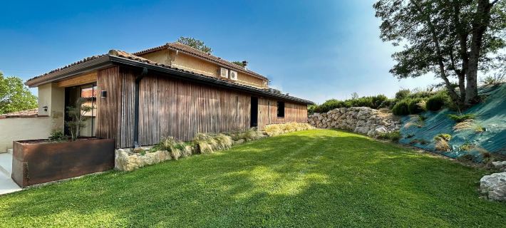 Barbarens Maison d'hôtes โรงแรมในแชร์ส