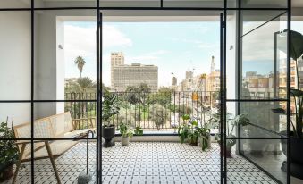 3Br High Quality Apt with City View