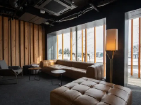 ฟีนิกซ์ เวสต์ โรงแรมในฟูราโนะ