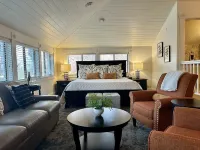 McCall House Boutique Hotel Hotel dekat Music Building