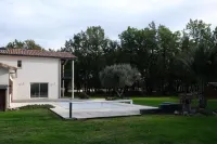 La Planette Hotel a Aussonne