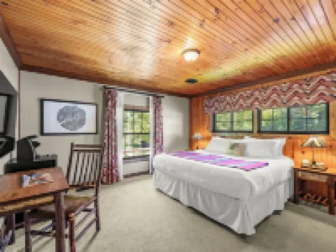 Great Pines Hotels in Herkimer County