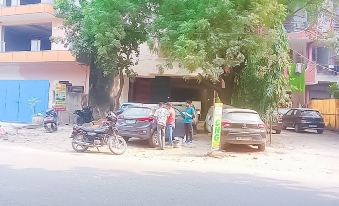 Roomshala 139 Hotel Rose Inn