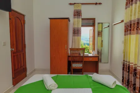 Siyonra Bungalow Отели рядом с достопримечательностью «Sri Muthumari Amman Kovil»