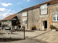Webbington Farm Holiday Cottages Hotels in Compton Bishop