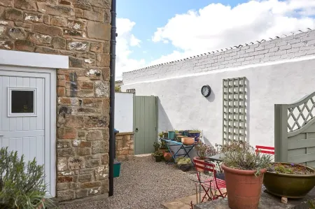 Host & Stay - Wood Street Cottage