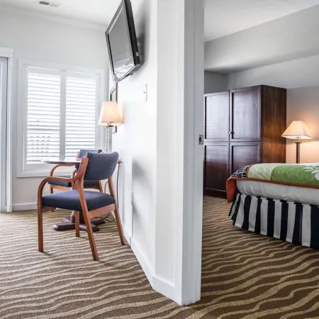 Island Inn & Suites, Ascend Hotel Collection