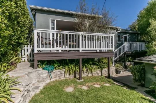 3 Bedroom house right by Beverly Hills / Westwood / UCLA โรงแรมในเบนดวูด/เวสวูด