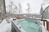 Hot Tub and Scenic Views - Upscale Mountain Retreat